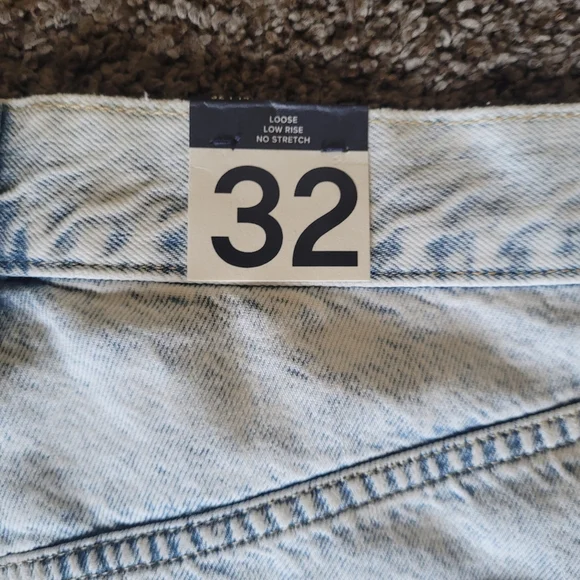 NWT Gap wide leg jeans, size 32, light wash - Picture 4 of 9